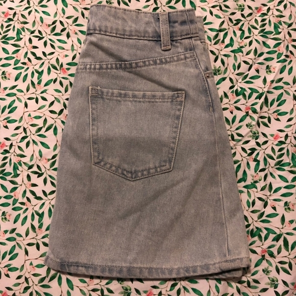 H&M Divided Denim Miniskirt - Picture 3 of 5